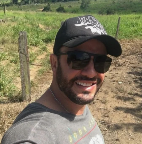 <em>Mike L</em>